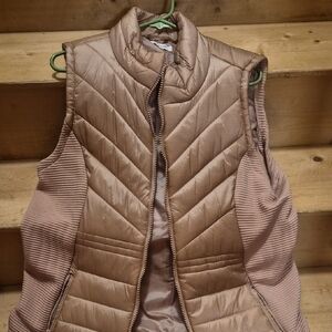 Chic Quilted Puffer Vest in Mauve Pink